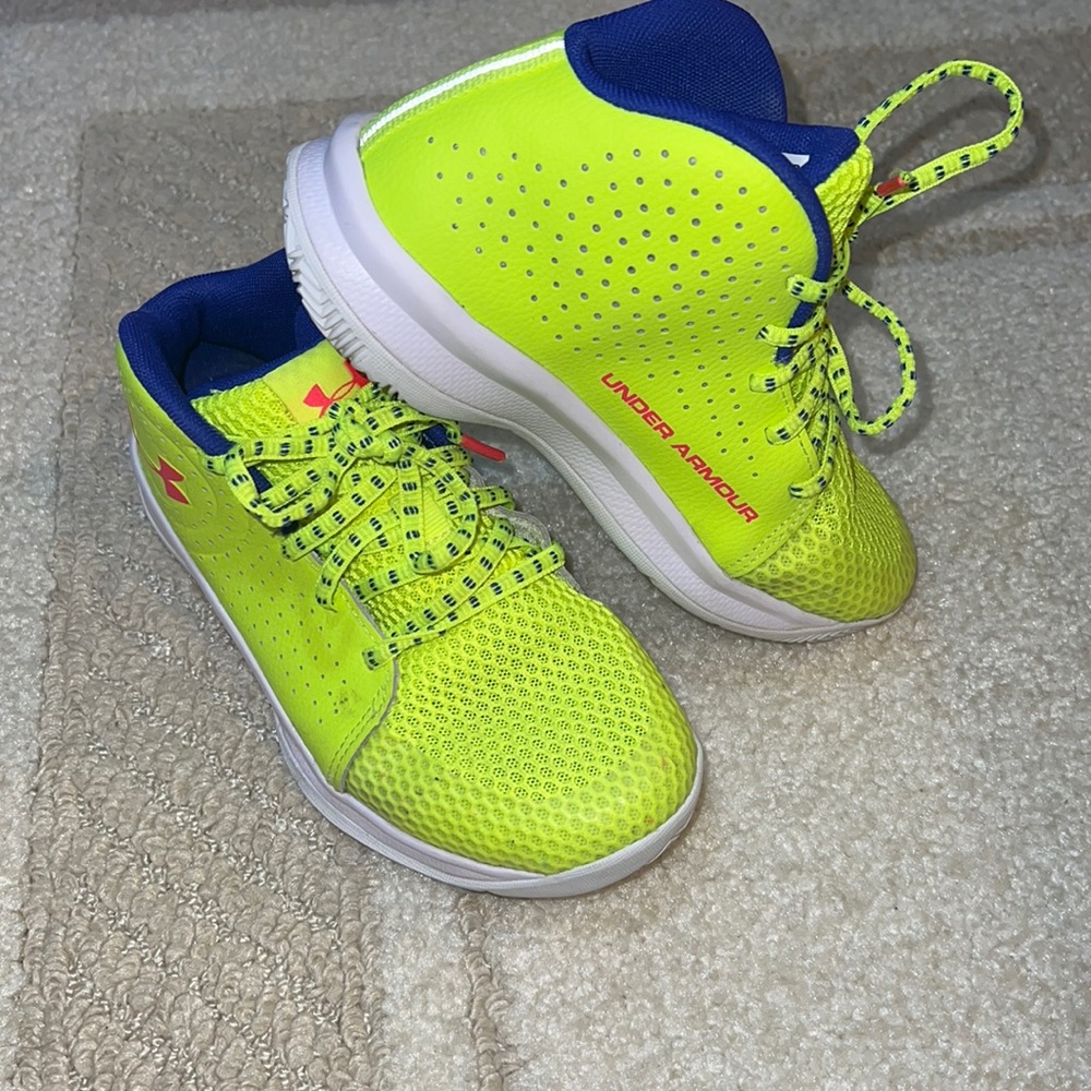 Under Armour  sneakers size 1.5